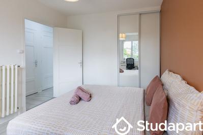 Chambre - 10 m² - 1 pièce