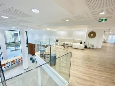 Bureau - 166 m²