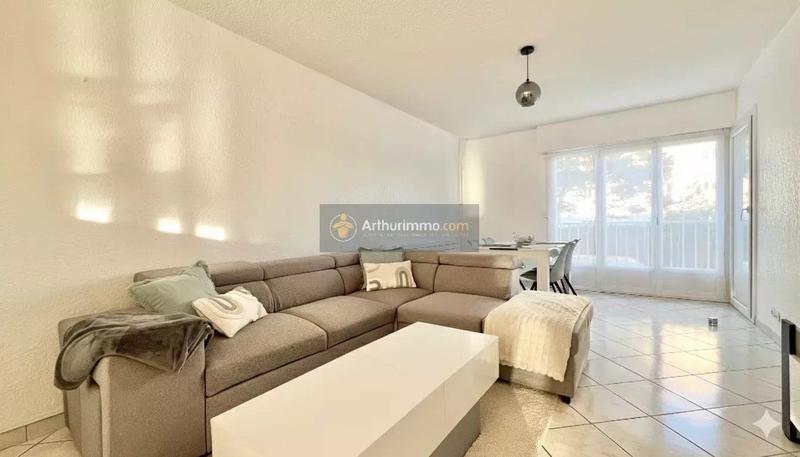 Appartement - 67 m² - 3 pièces