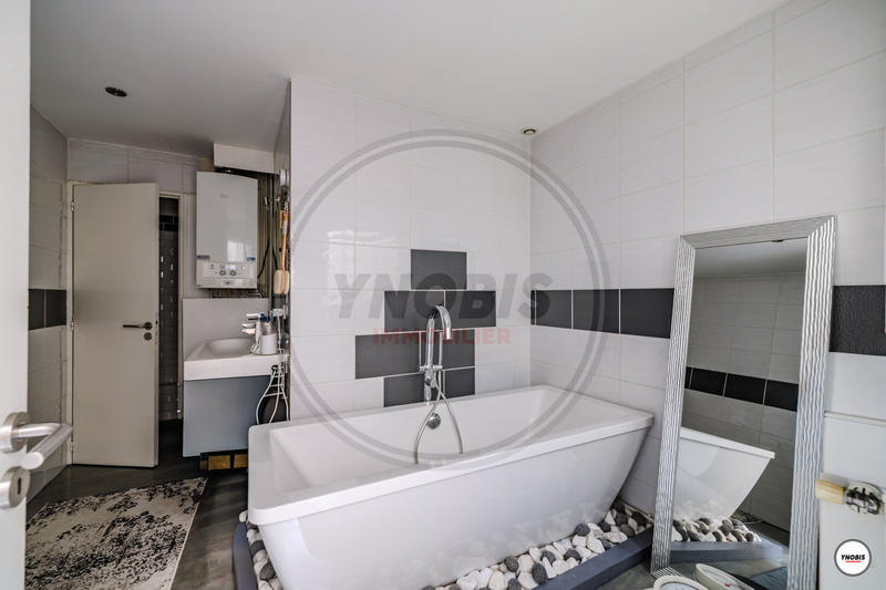 Maison de ville - 150 m² - 6 pièces