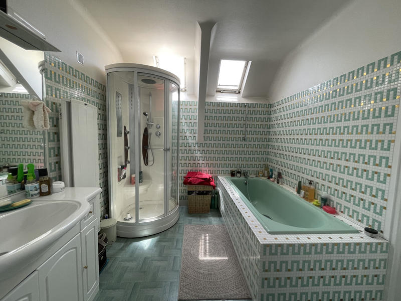 Maison - 226 m² - 9 pièces