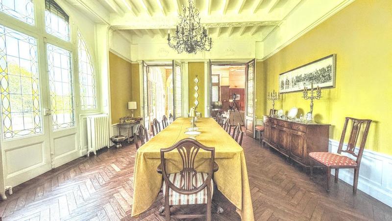 Château - 490 m² - 18 pièces