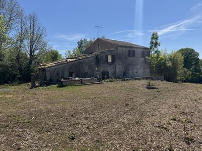 Maison - 203 m² - 7 pièces