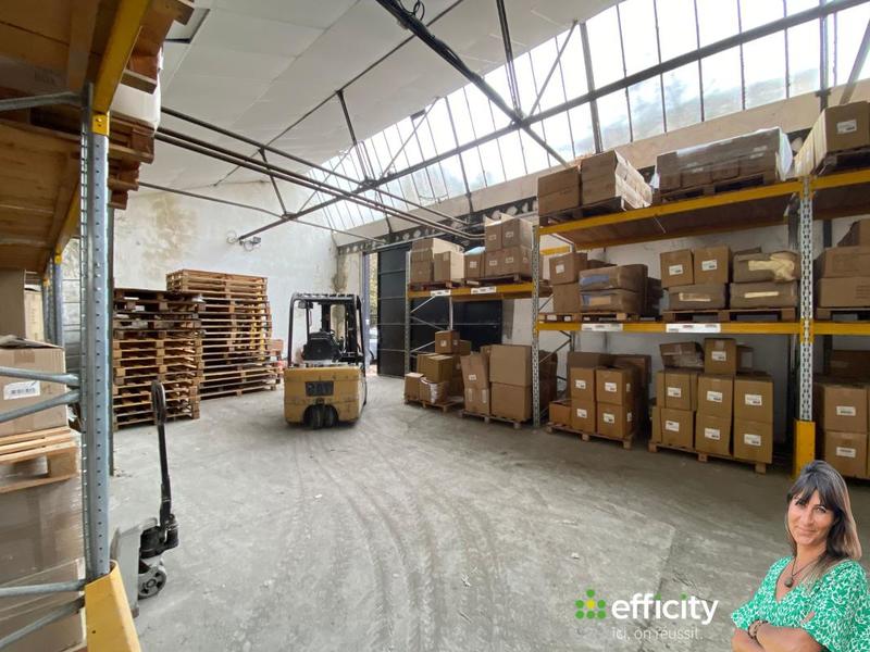 Entrepôt - 850 m²