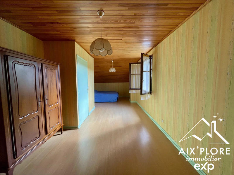 Maison - 149 m² - 8 pièces