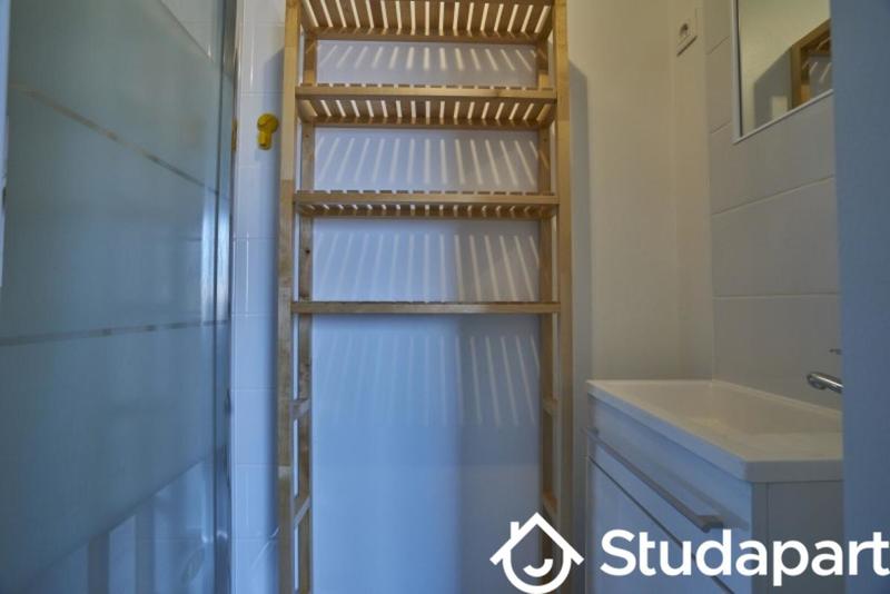 Chambre - 9 m² - 1 pièce