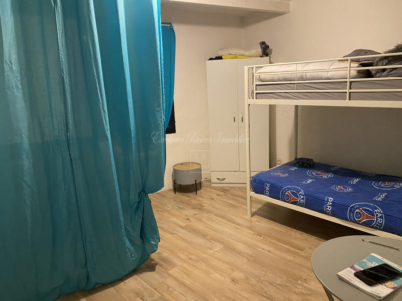 Appartement - 79 m² - 4 pièces