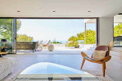 Maison - 280 m² - 8 pièces