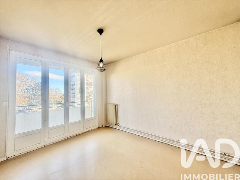 Appartement - 99 m² - 5 pièces