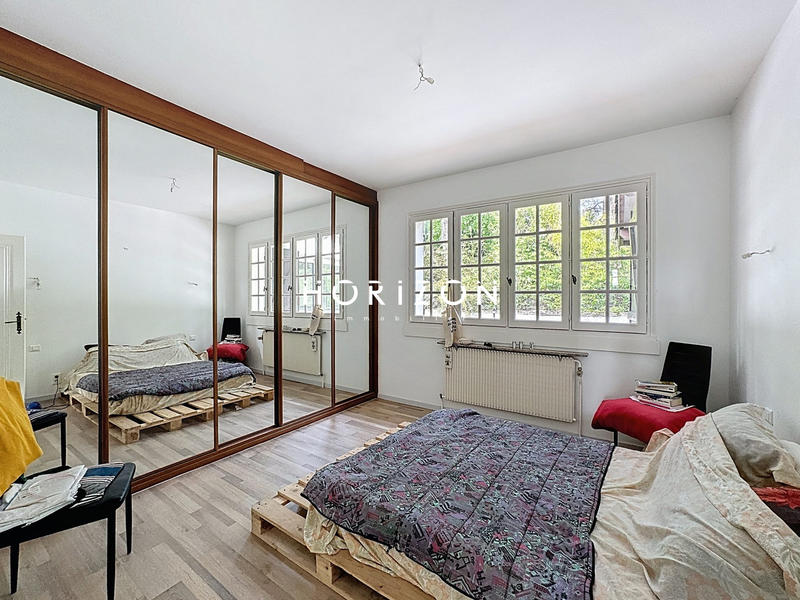 Maison - 224 m² - 7 pièces