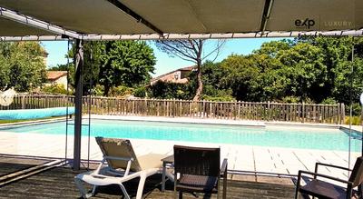 Propriété - 715 m² - 29 pièces