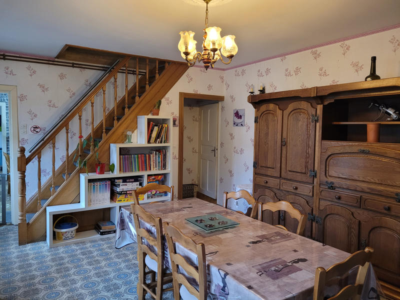 Maison - 223 m² - 9 pièces