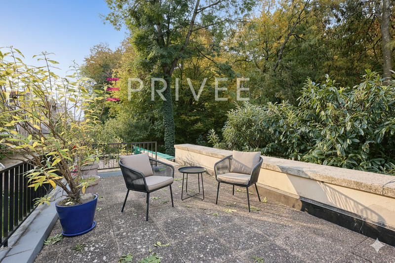 Maison - 224 m² - 13 pièces