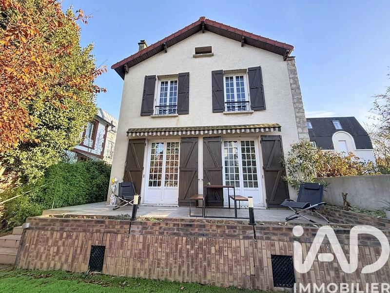 Maison - 99 m² - 5 pièces