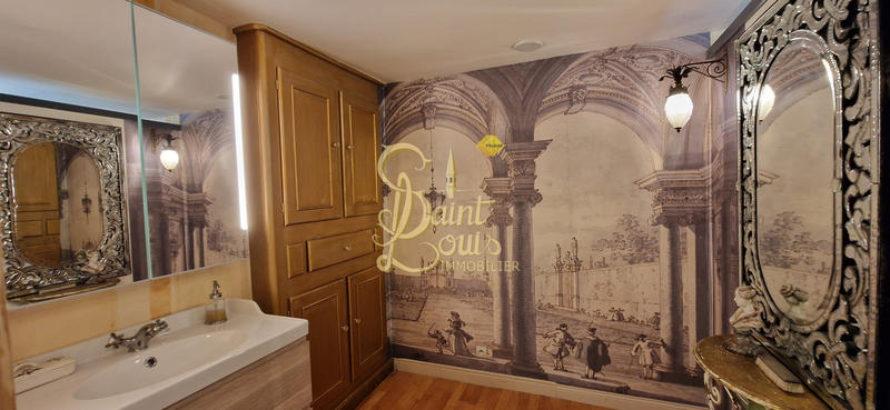 Maison - 208 m² - 7 pièces