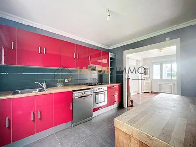 Maison - 142 m² - 6 pièces