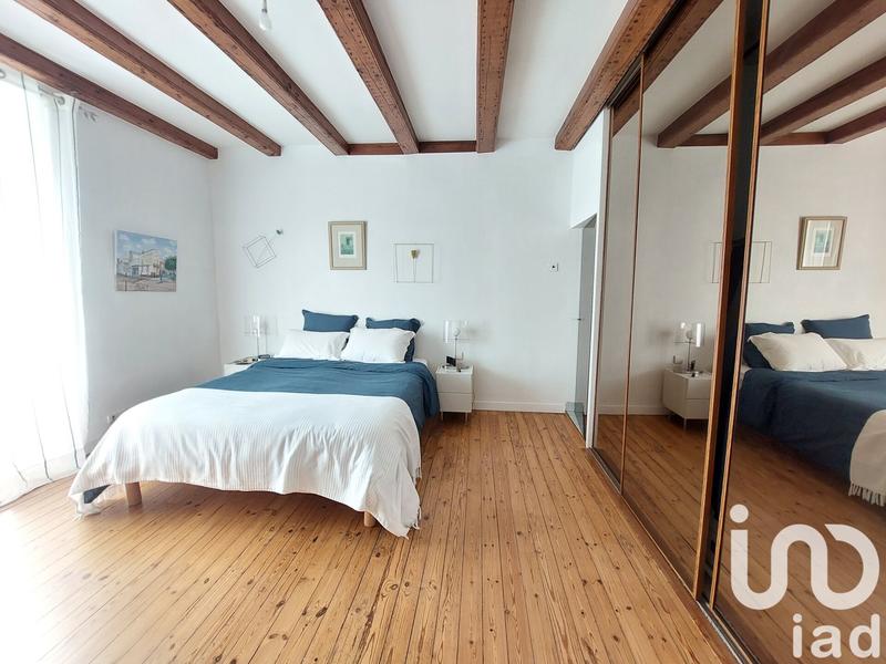 Maison - 238 m² - 9 pièces