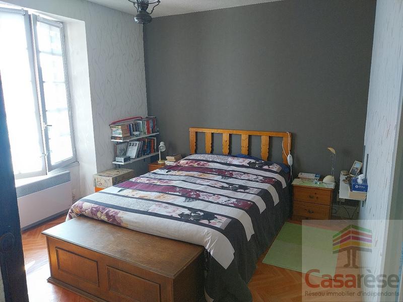 Maison en pierre - 101 m² - 6 pièces