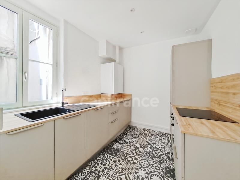 Appartement - 90 m² - 4 pièces