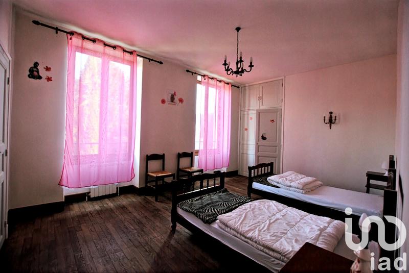 Maison - 435 m² - 15 pièces