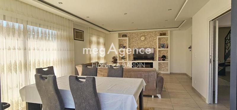 Pavillon - 141 m² - 6 pièces