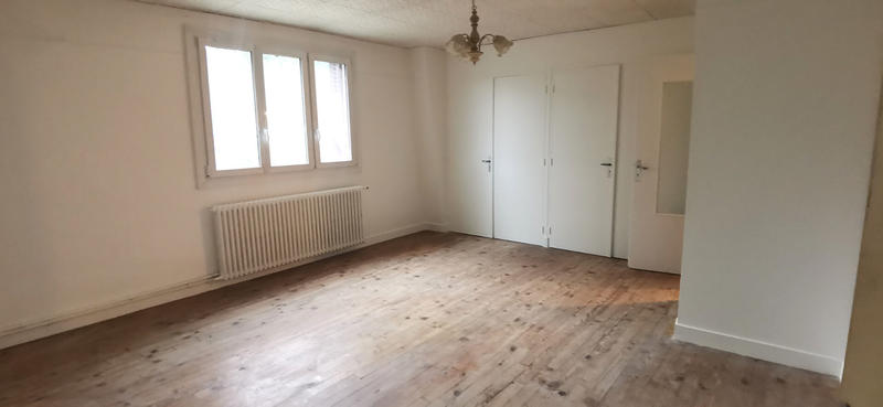 Maison - 235 m² - 7 pièces