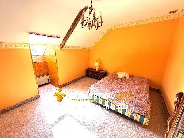 Maison - 215 m² - 7 pièces