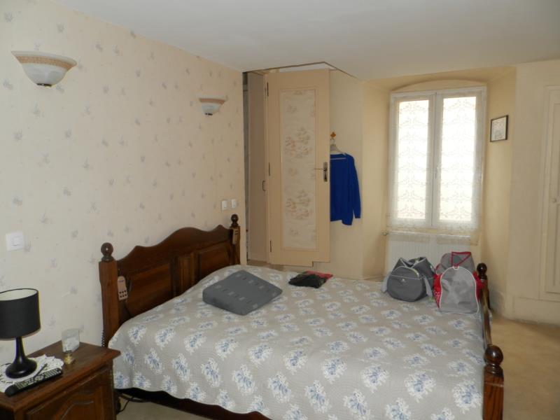 Maison - 92 m² - 6 pièces