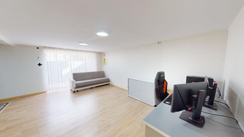 Maison - 166 m² - 8 pièces