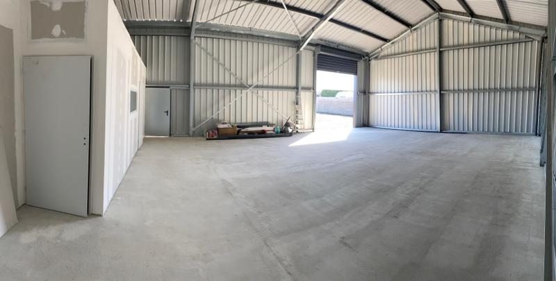 Local d'activité / Entrepôt - 150 m²