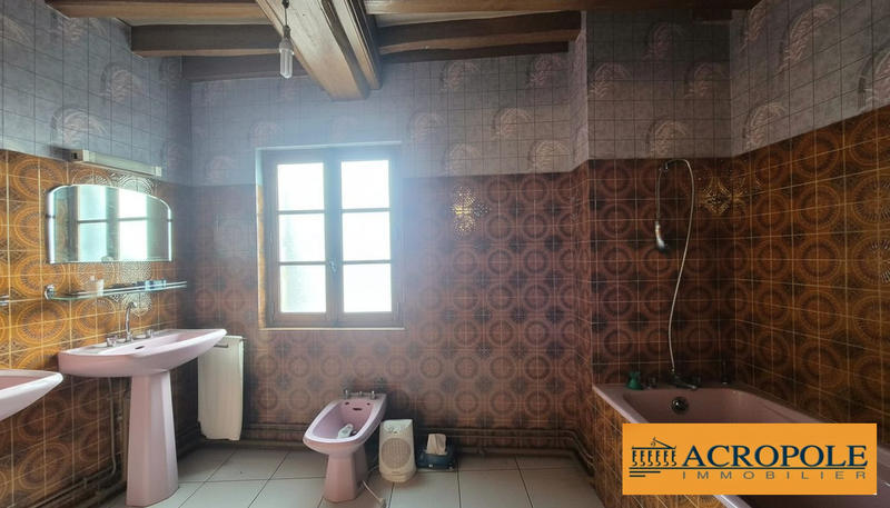 Maison - 209 m² - 5 pièces