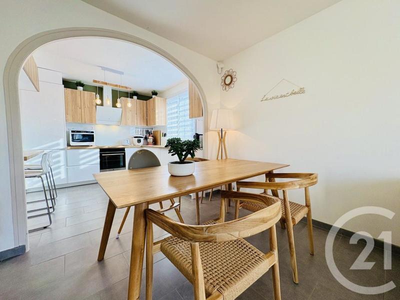 Maison - 110 m² - 6 pièces