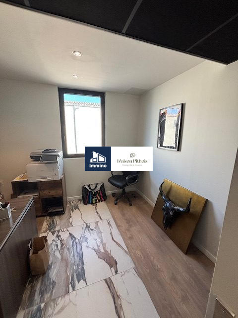 Local d'activités - 143 m²