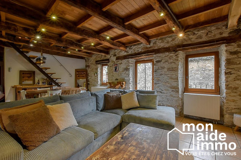 Maison - 102 m² - 5 pièces