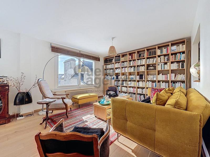 Maison - 161 m² - 8 pièces