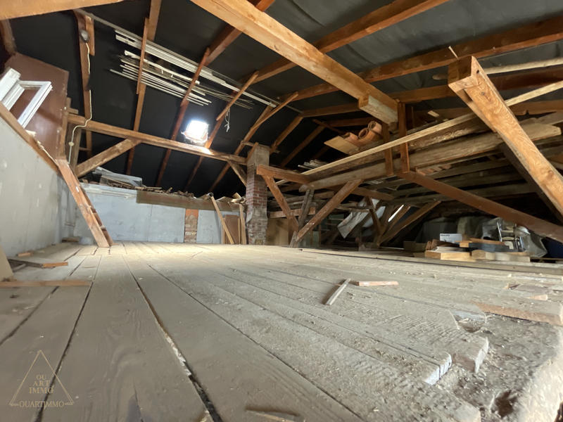 Propriété - 181 m² - 9 pièces