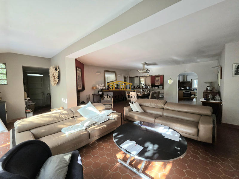 Maison - 200 m² - 6 pièces