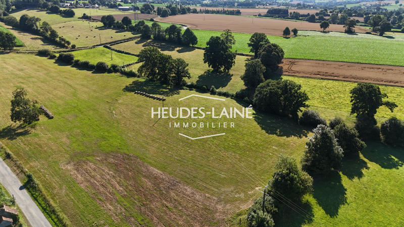 Terrain - 43 590 m²