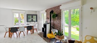 Maison traditionnelle - 162 m² - 7 pièces