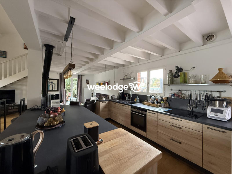 Maison traditionnelle - 207 m² - 6 pièces