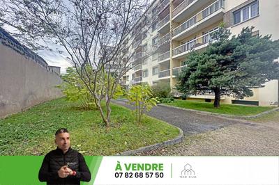 Appartement - 96 m² - 4 pièces