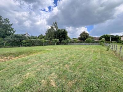 Terrain constructible - 805 m²