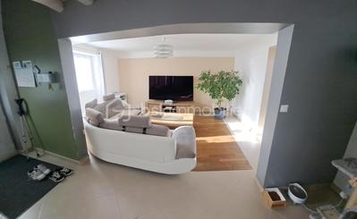 Demeure - 109 m² - 5 pièces