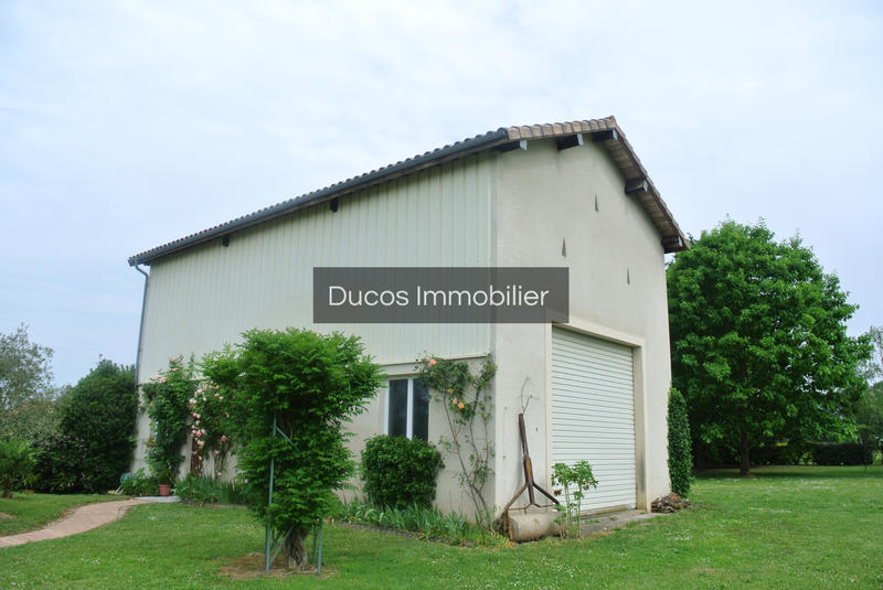 Maison - 460 m² - 10 pièces
