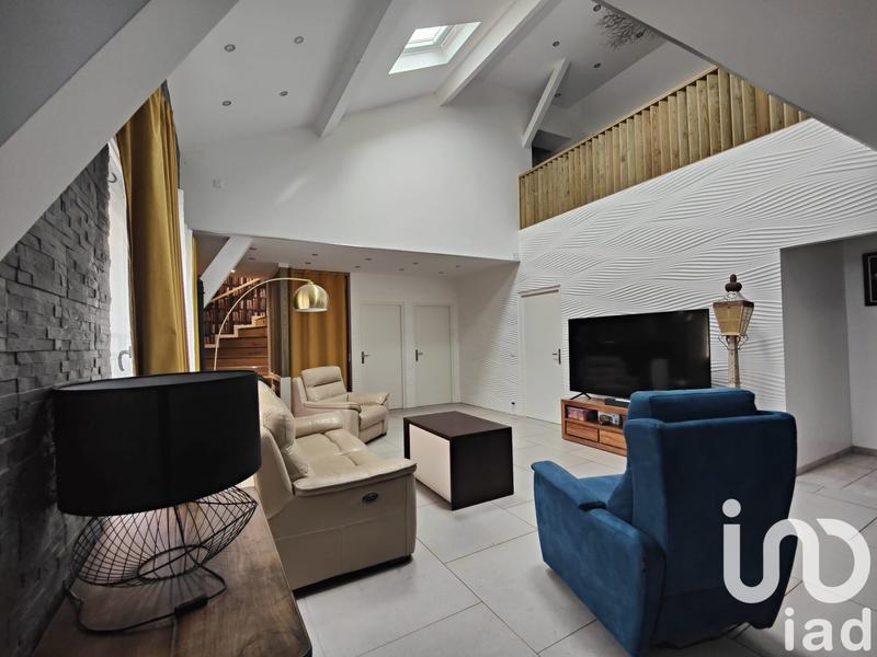 Maison - 200 m² - 7 pièces