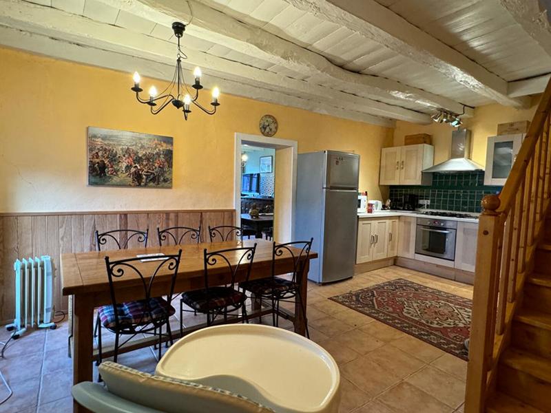 Maison - 280 m² - 7 pièces