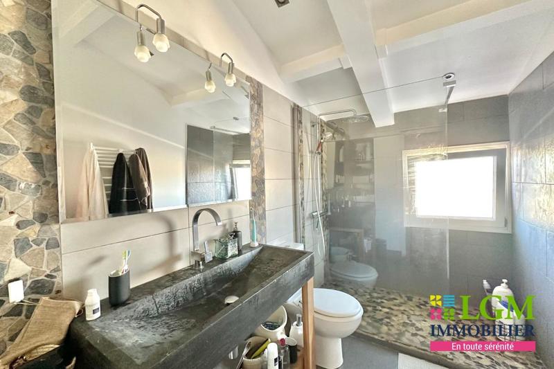 Maison - 190 m² - 6 pièces