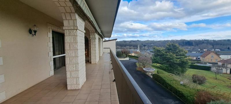 Maison - 290 m² - 7 pièces