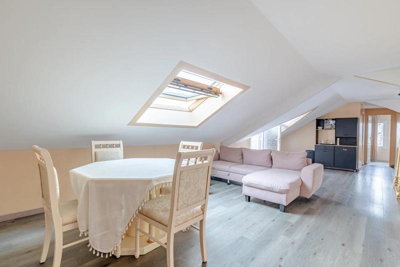 Maison - 200 m² - 5 pièces