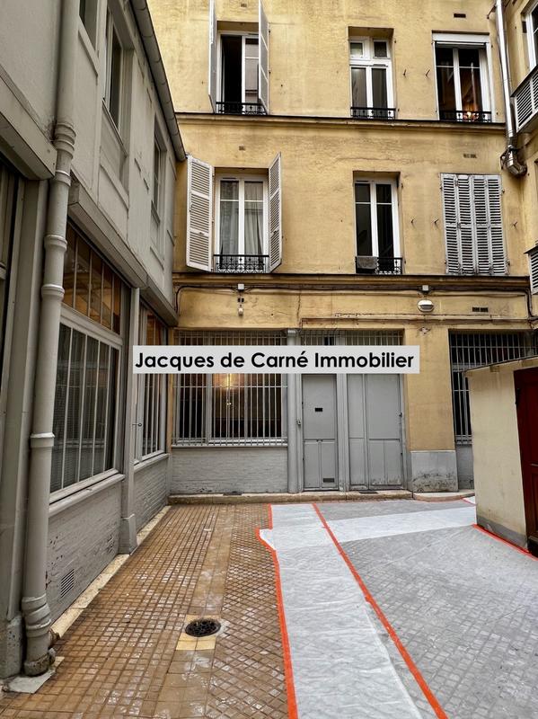 Local commercial - 122 m² - 6 pièces